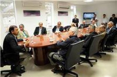 Miguel Isa recibi� el apoyo de nueve ex intendentes de la ciudad de Salta