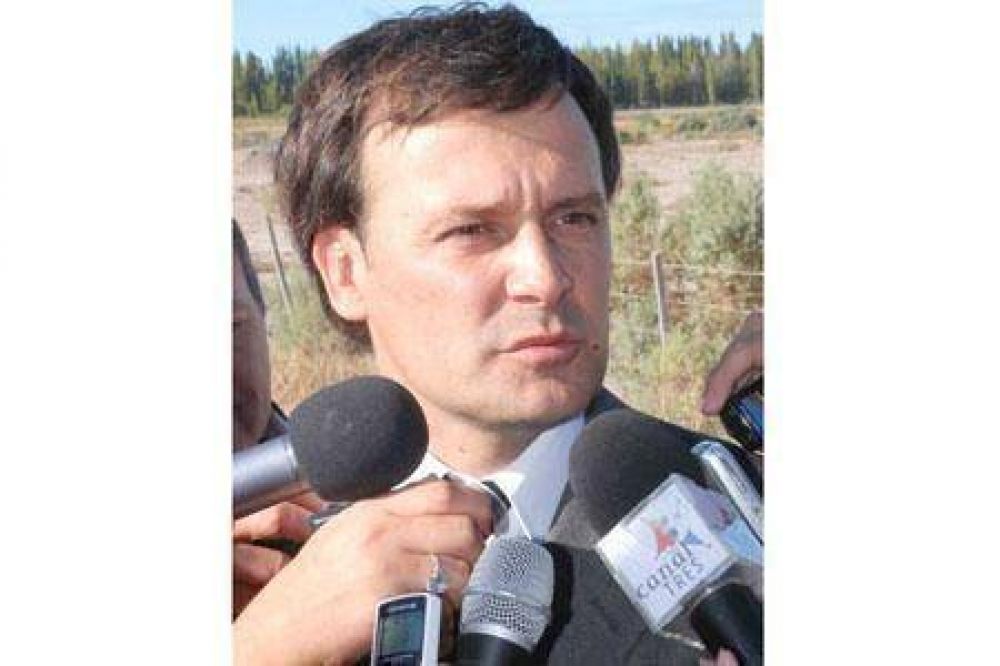Mac Karthy: La decisi�n de ser candidato presidencial por una �tercera posici�n� ser� �personal� de Das Neves