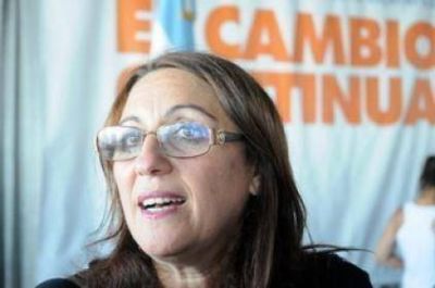 Fein: "Boasso torpedeaba al Frente"