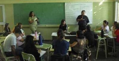 Docentes del interior manifestaron disconformidad con el aumento