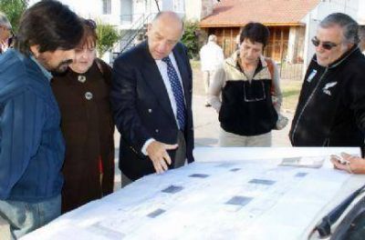 Ferro y Regidor recorrieron las obras del nuevo Centro de Salud �9 de Julio�