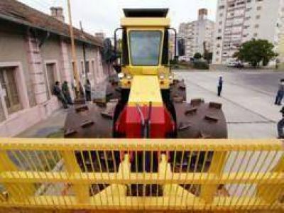 Azul: Ducl�s present� equipamiento para el Relleno Sanitario