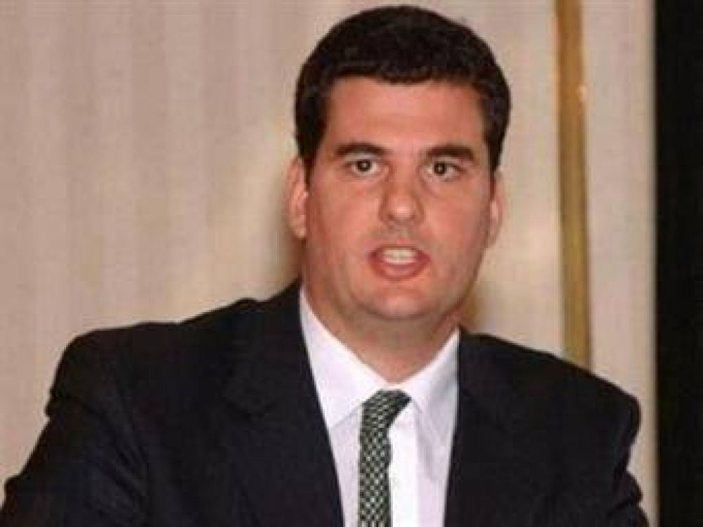 Eugenio Burzaco: �la Metropolitana no da abasto para cubrir los 63 lugares hospitalarios que tiene la Ciudad�