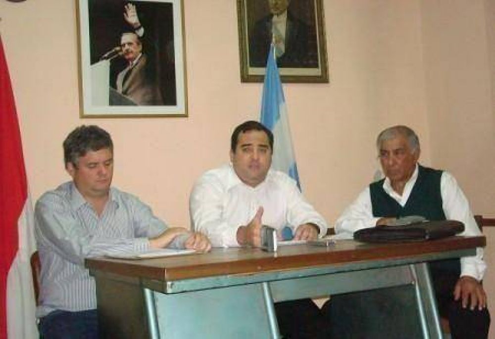 Presentaron proyecto para promover el f�tbol infantil