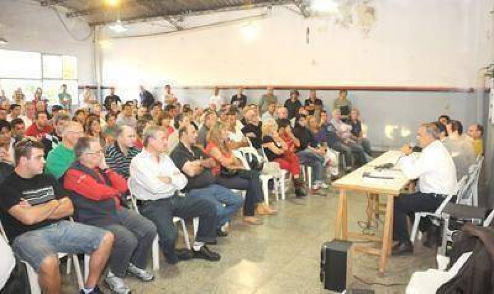 Los kiosqueros redoblan la apuesta y vuelven a cobrar por las cargas virtuales
