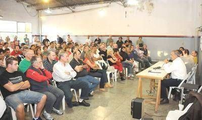 Los kiosqueros redoblan la apuesta y vuelven a cobrar por las cargas virtuales
