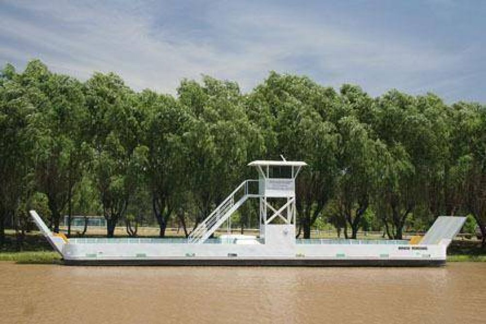 Presentan en Campana el �nico Transbordador Fluvial para el agro en Latinoam�rica