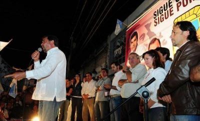Un final de campa�a medi�tico de Urtubey