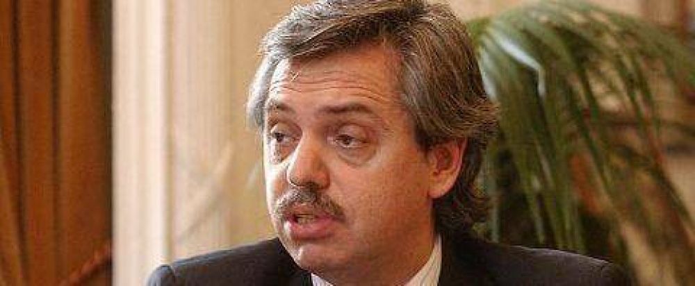 En su desembarco en La Plata, Alberto Fern�ndez respald� a Scioli