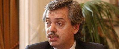 En su desembarco en La Plata, Alberto Fern�ndez respald� a Scioli