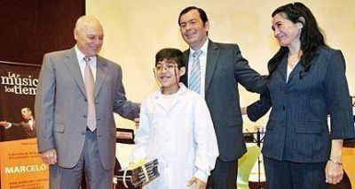 La Fundaci�n Cultural don� colecciones de DVD a escuelas secundarias de la provincia