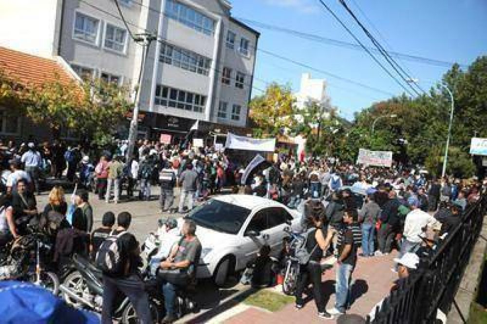 El SOIP volvi� a reclamar un aumento salarial del 35%