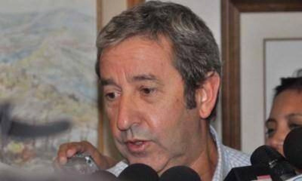 Cobos no ir� por la gobernaci�n, y apuesta a un cargo partidario