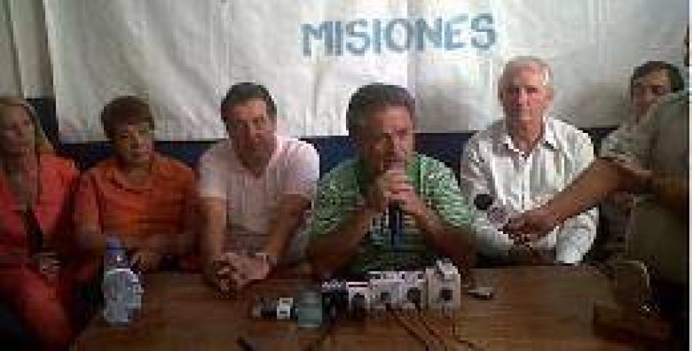 Duhalde en Posadas: �Somos una patria federal�, dijo el precandidato del Peronismo Federal