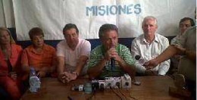 Duhalde en Posadas: �Somos una patria federal�, dijo el precandidato del Peronismo Federal
