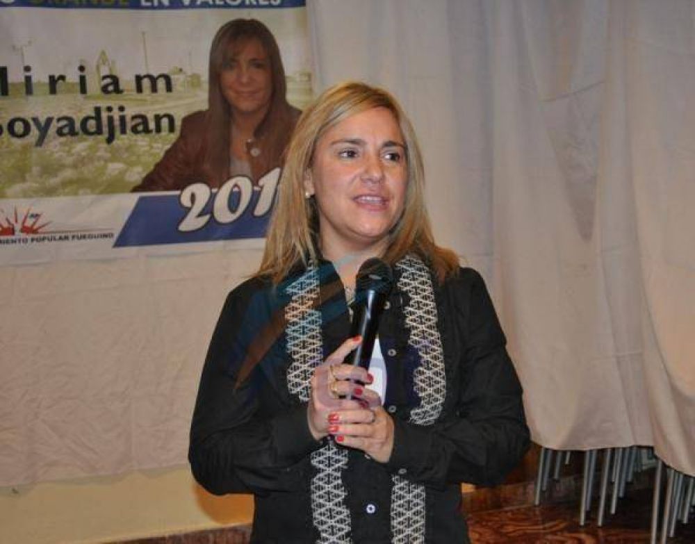 Miriam Boyadji�n y la lista 3 cerraron la campa�a junto a afiliados 