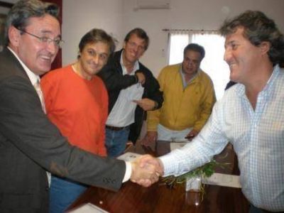 La UCR sell� la paz entre los distintos sectores