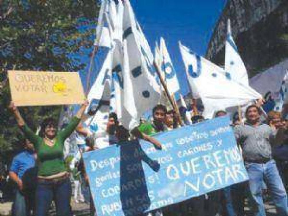 Internas: el PJ guard� urnas en Goya, pero se vota en 12 comunas