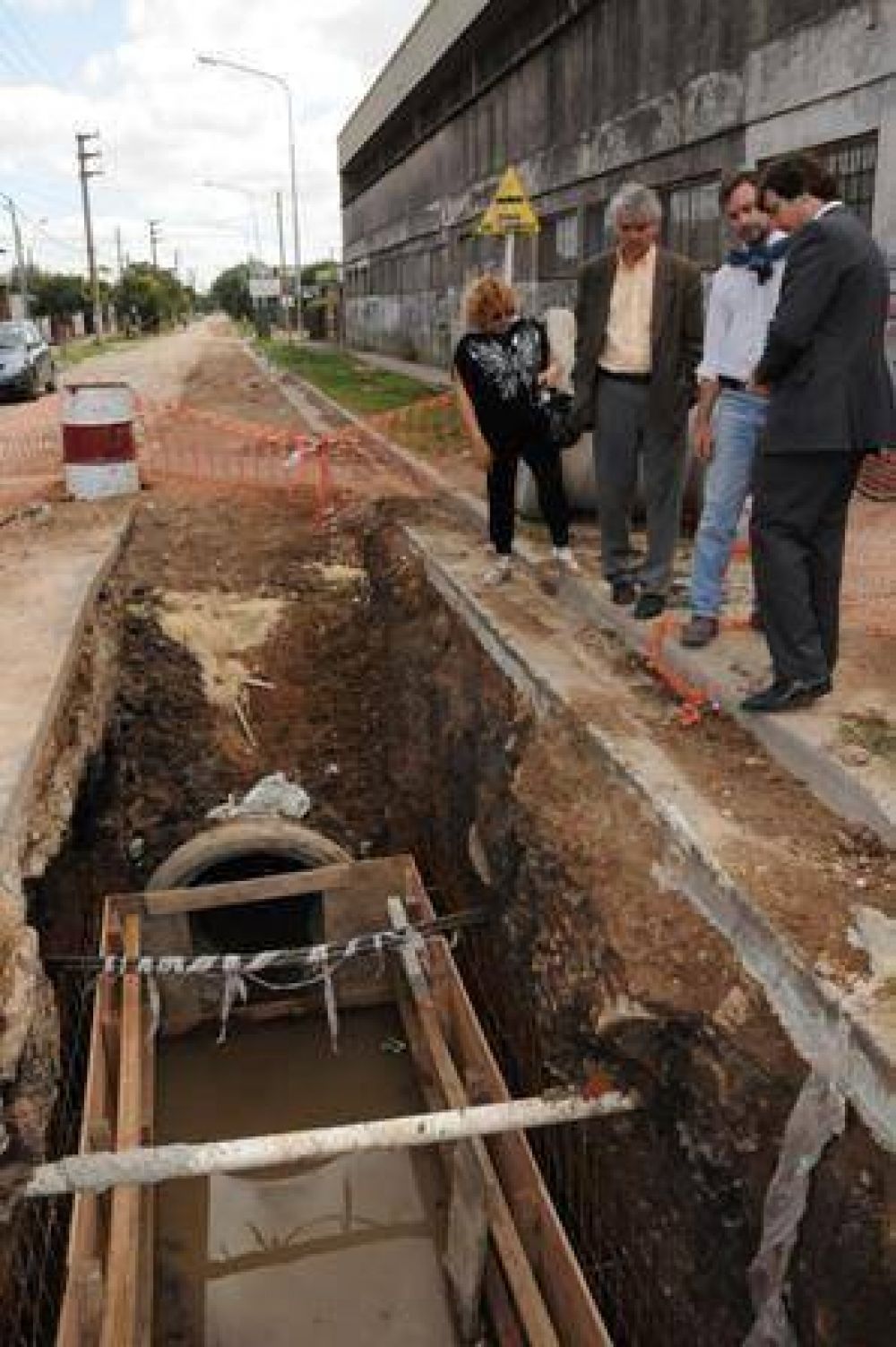 Obras de repavimentaci�n y ensanche de la Ruta 1001