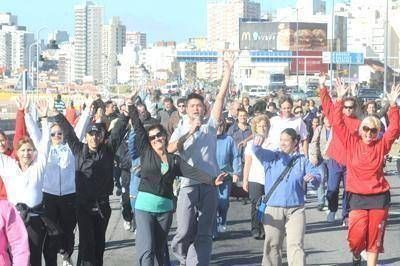 Con una "correcaminata", Mar del Plata se despide del humo