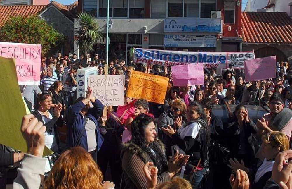Tras cuatro d�as de paro en el puerto, empresarios se reunir�n con el Soip