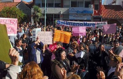 Tras cuatro d�as de paro en el puerto, empresarios se reunir�n con el Soip