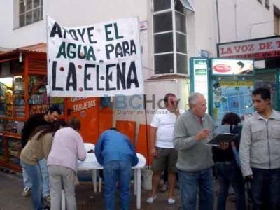 Sigue la campa�a de firmas por el agua para el Barrio La Elena