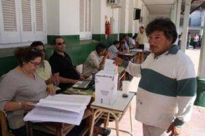 Duhalde se impuso a Rodr�guez Sa� en la interna chaque�a del Peronismo Federal   