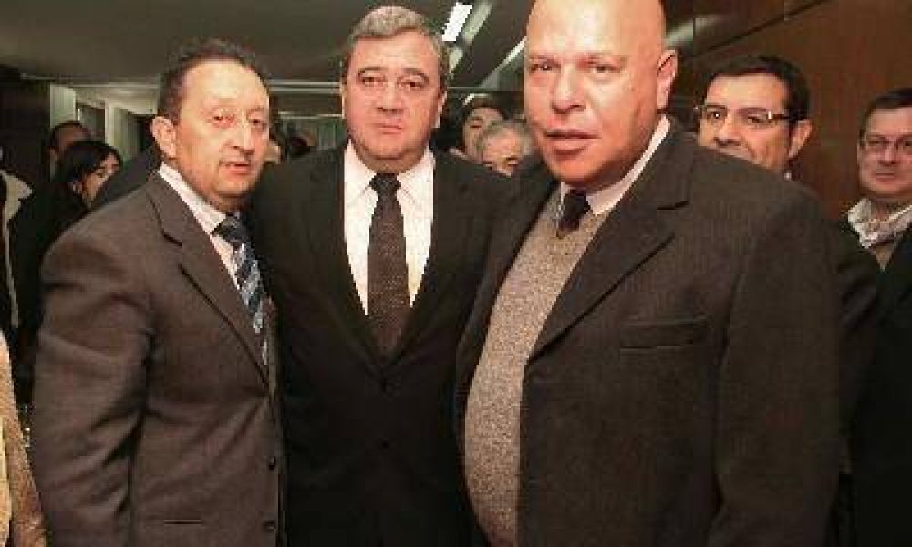 Jaque prepara el terreno con los intendentes para recibir a Mazz�n
