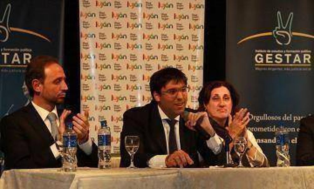 Titular de Anses y portavoz del gobierno provincial expusieron en Luj�n