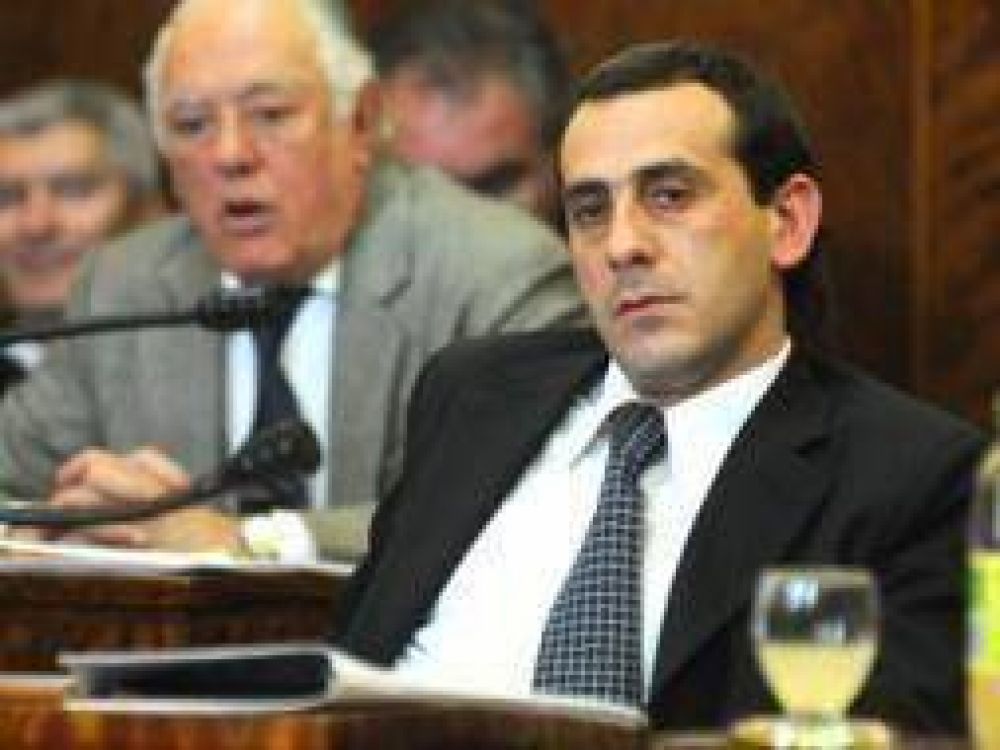 Mar del Plata: Pulti recuper� la mayor�a en el Concejo Deliberante