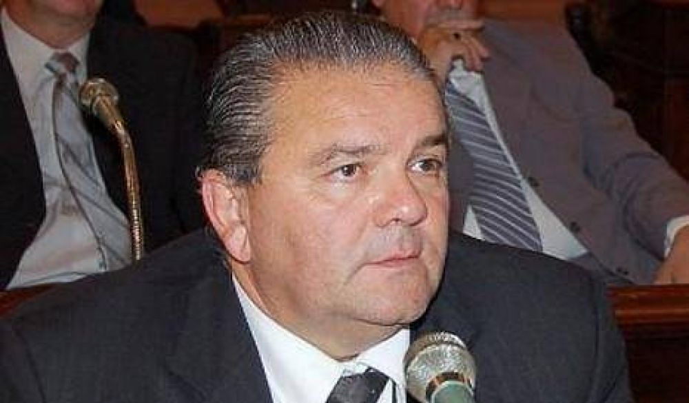 "Le gan� a todas las estructuras de Busti en Concordia"