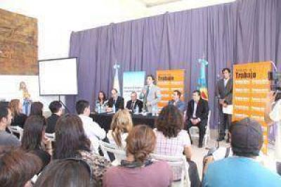 Regularizan y promueven actividad laboral de los peque�os emprendedores del distrito 