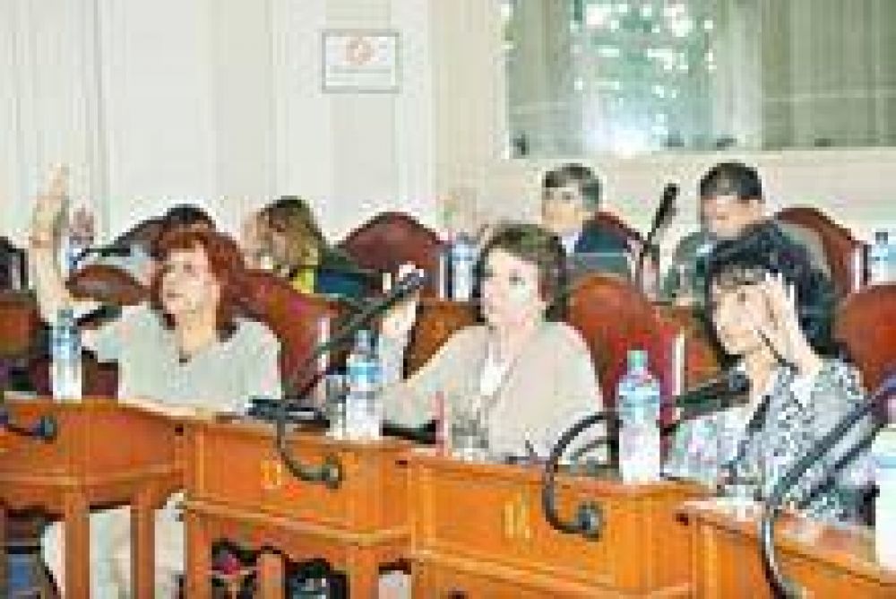 Por ley, el sistema h�drico Figueroa se denomina ahora N�stor Kirchner