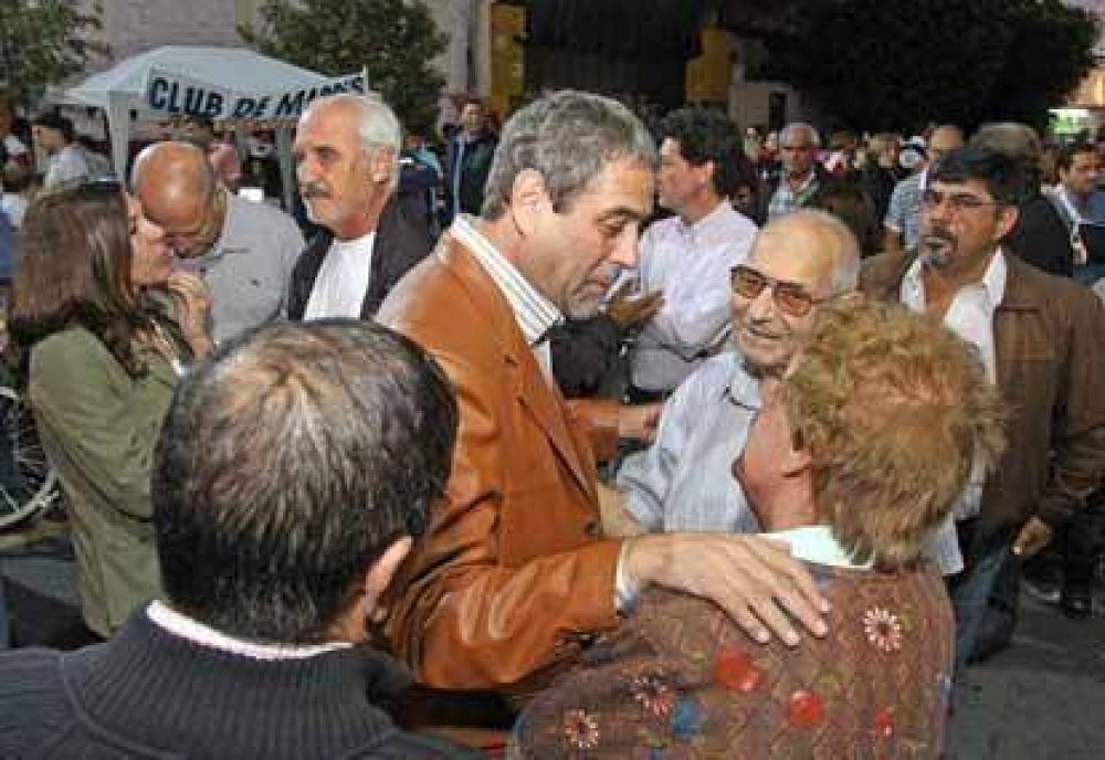 El Intendente encabez� las celebraciones por el 102� aniversario de Gerli 