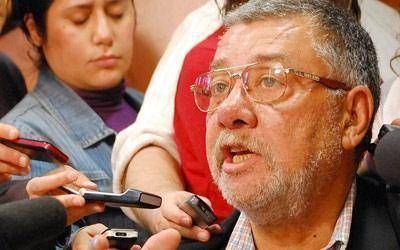 La oposici�n quiere que Mario Das Neves explique qu� juez orden� �sus escuchas�