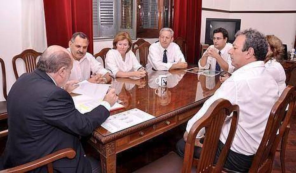 Busti se reuni� con La Bancaria por traspaso a la Caja de Jubilaciones