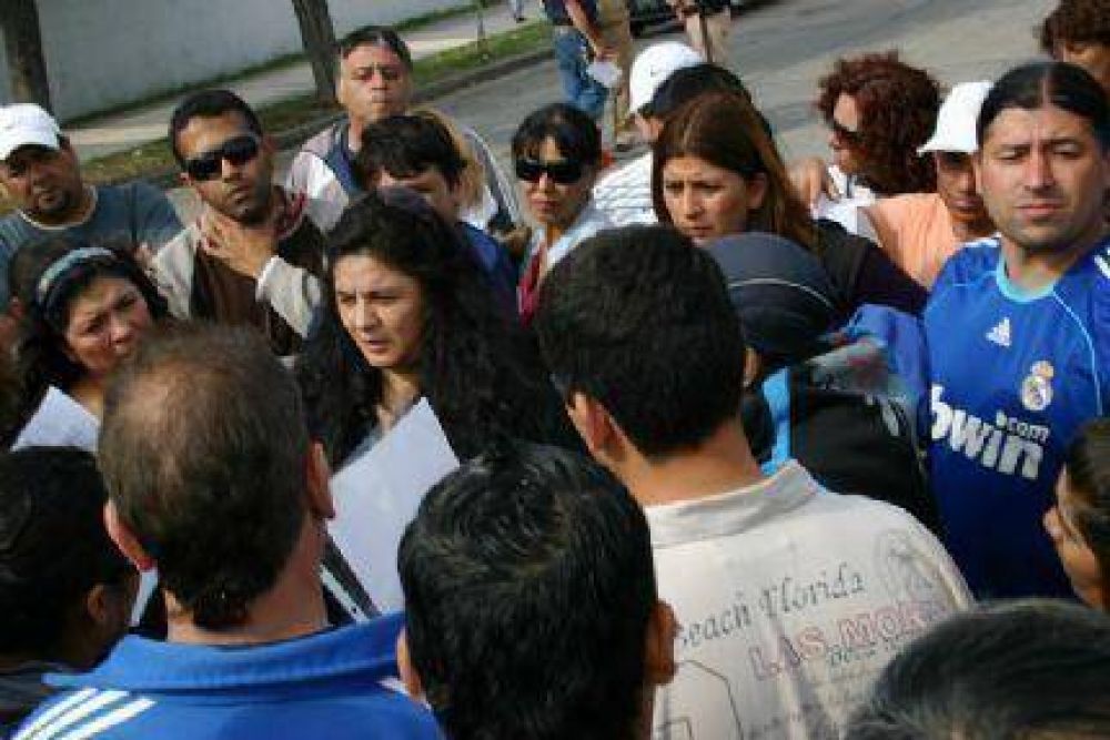 Los trabajadores del Puerto amenazan con continuar el paro en Semana Santa
