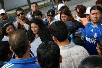 Los trabajadores del Puerto amenazan con continuar el paro en Semana Santa