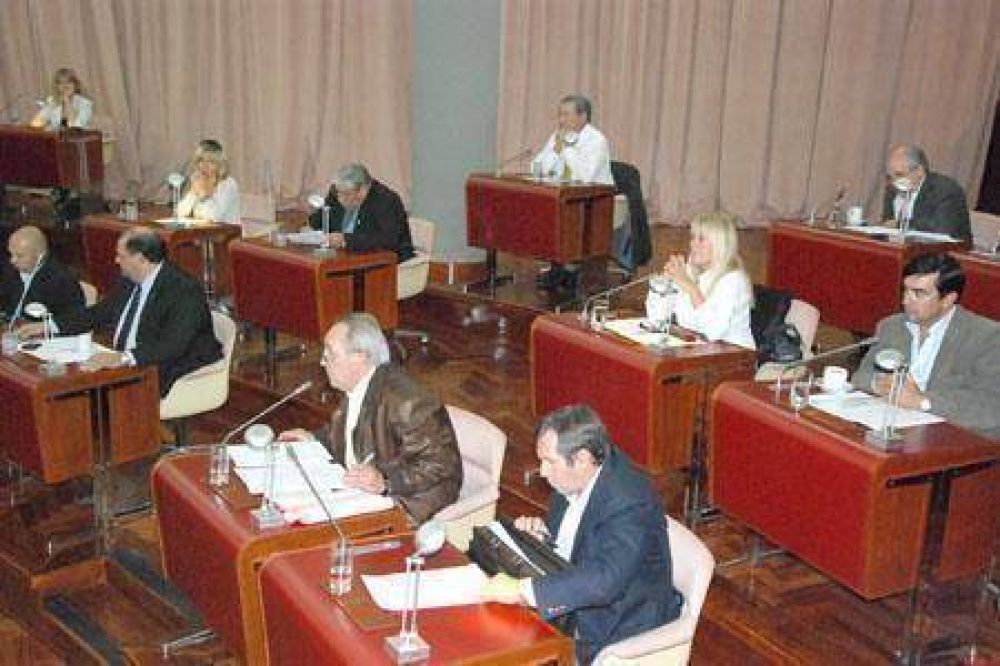 Interpelaciones: Lenta y enredada b�squeda de acuerdo en Legislatura