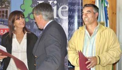 Mario Fern�ndez asumi� en Prestaci�n Social y �ngela Nieva en Juntas Vecinales