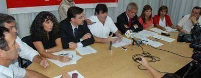 Total respaldo partidario a Rozas
