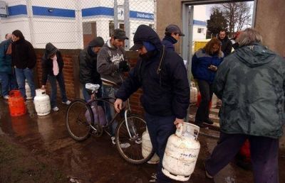 Comenzaron los reclamos por falta de gas envasado a 16 pesos