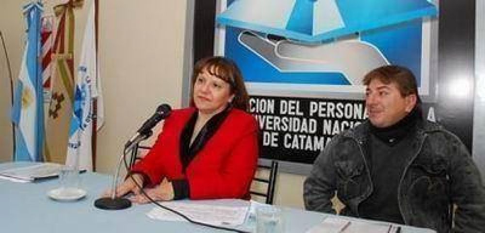 Denuncian "contratos basura" en la Universidad