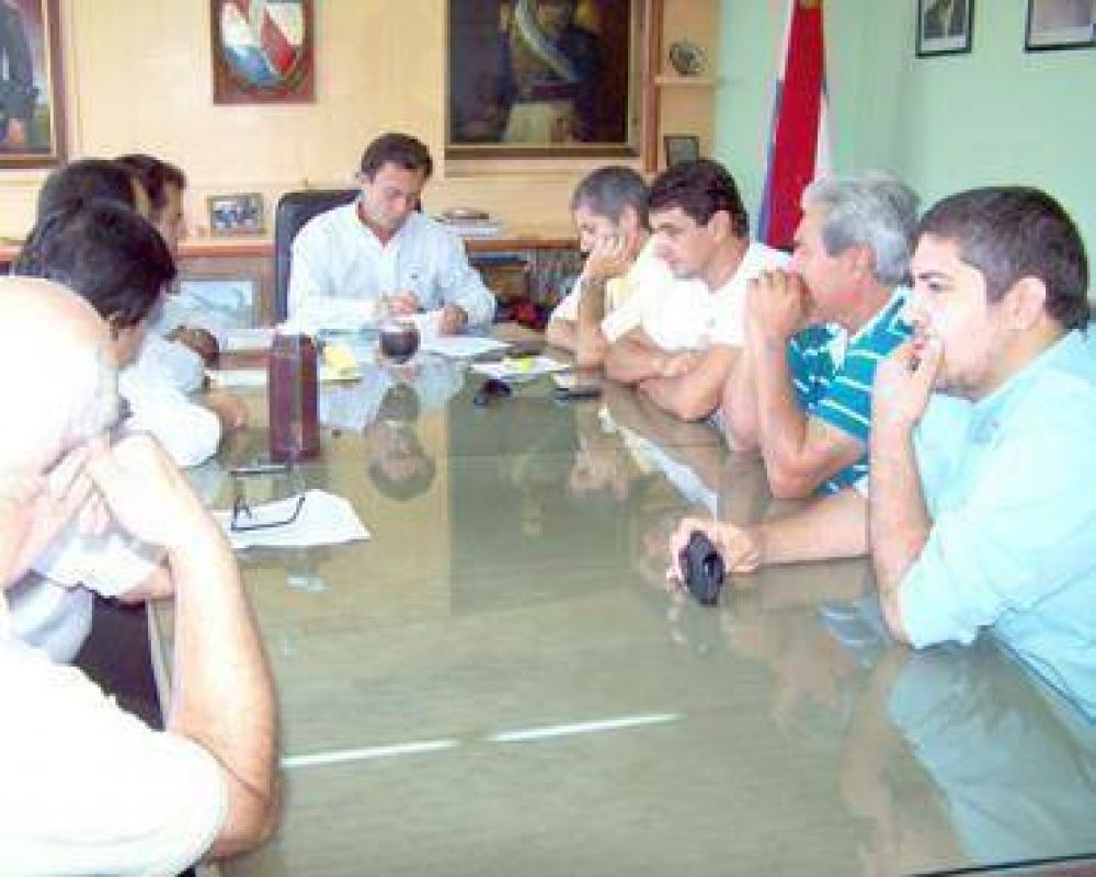 Firmaron el acuerdo salarial con municipales