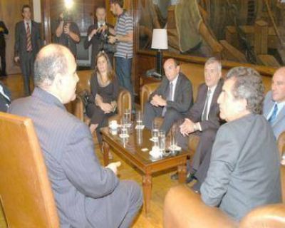 Cristina se demorar�, pero sigue la gira entrerriana por M�xico