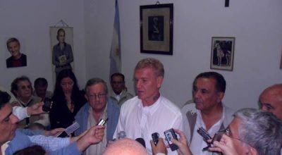 �Los bonaerenses necesitan un gobernador, no un delegado� 