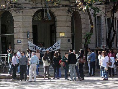 Judiciales luchan y consiguen reuni�n con Gobierno
