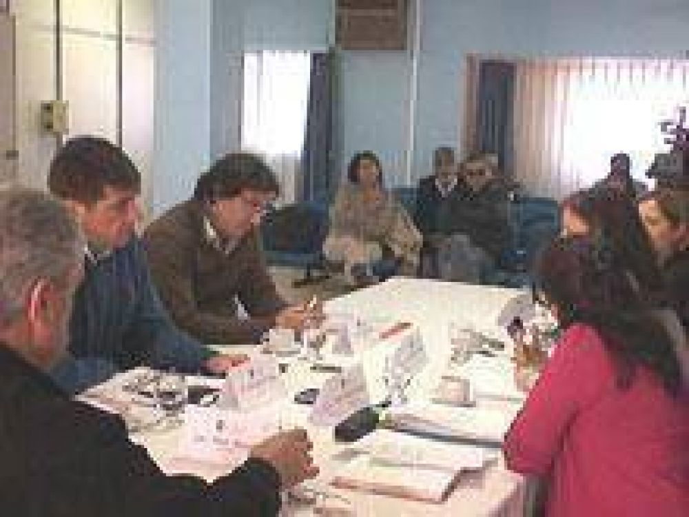 Con cr�ticas de la oposici�n, declararon emergencia educativa en Cipolletti 