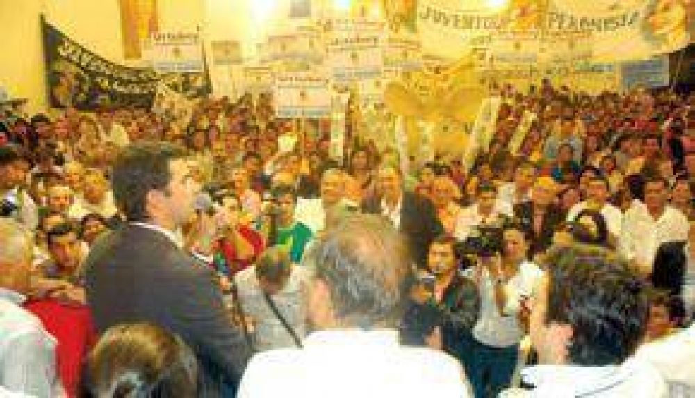 Asumi� Urtubey y dijo que en el PJ: � ya no se reserva el derecho de admisi�n�
